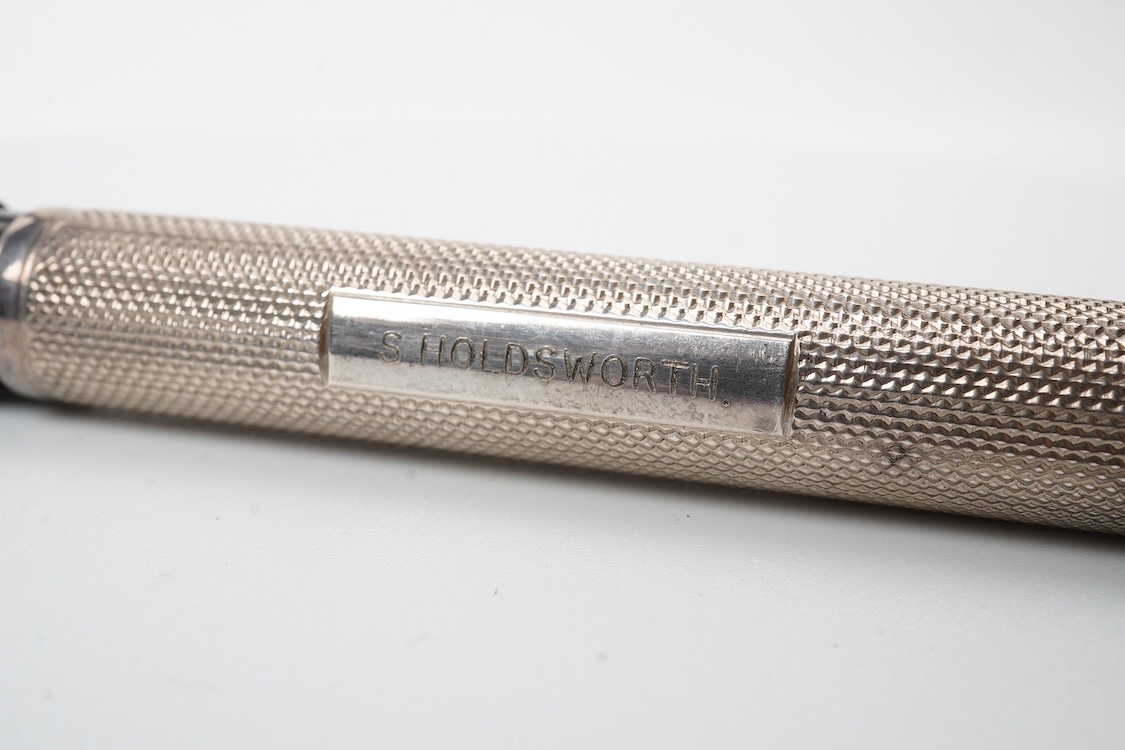 A Waterman FDW No.42.5 safety pen in silver in fine barley pattern with 14ct. gold manifold nib